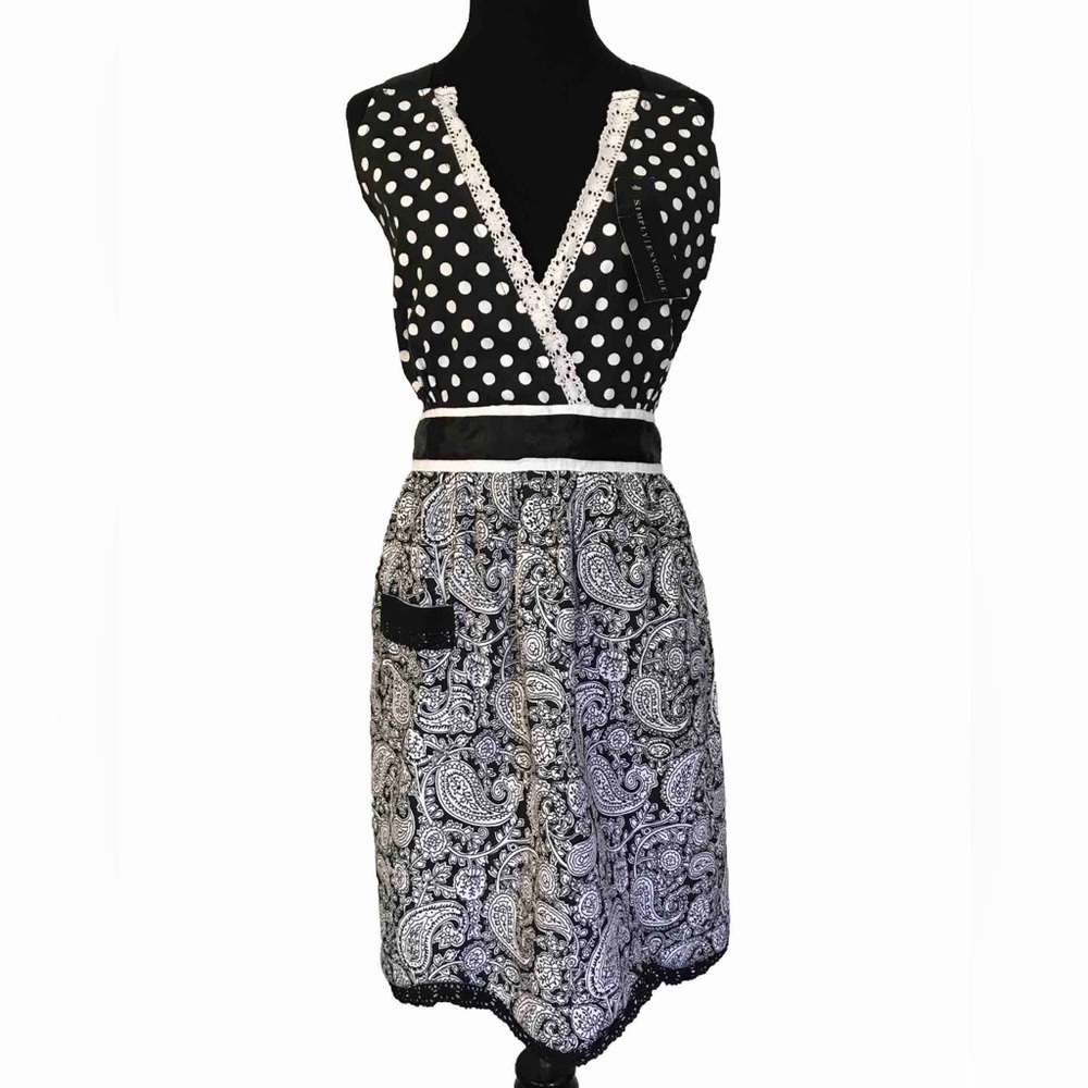 Pinup 50s Style Cottagecore Apron Black White Paisley Polka Dot